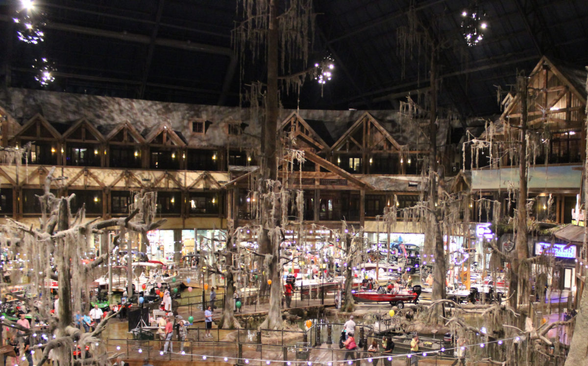 13 Things to Do at Bass Pro Shops in Memphis, Tennessee -  Coast2CoastWithKids